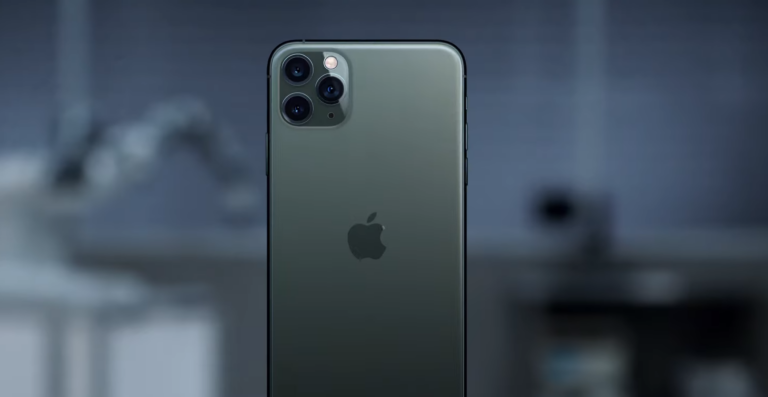 Quanto custa reparar a placa do iPhone 11?