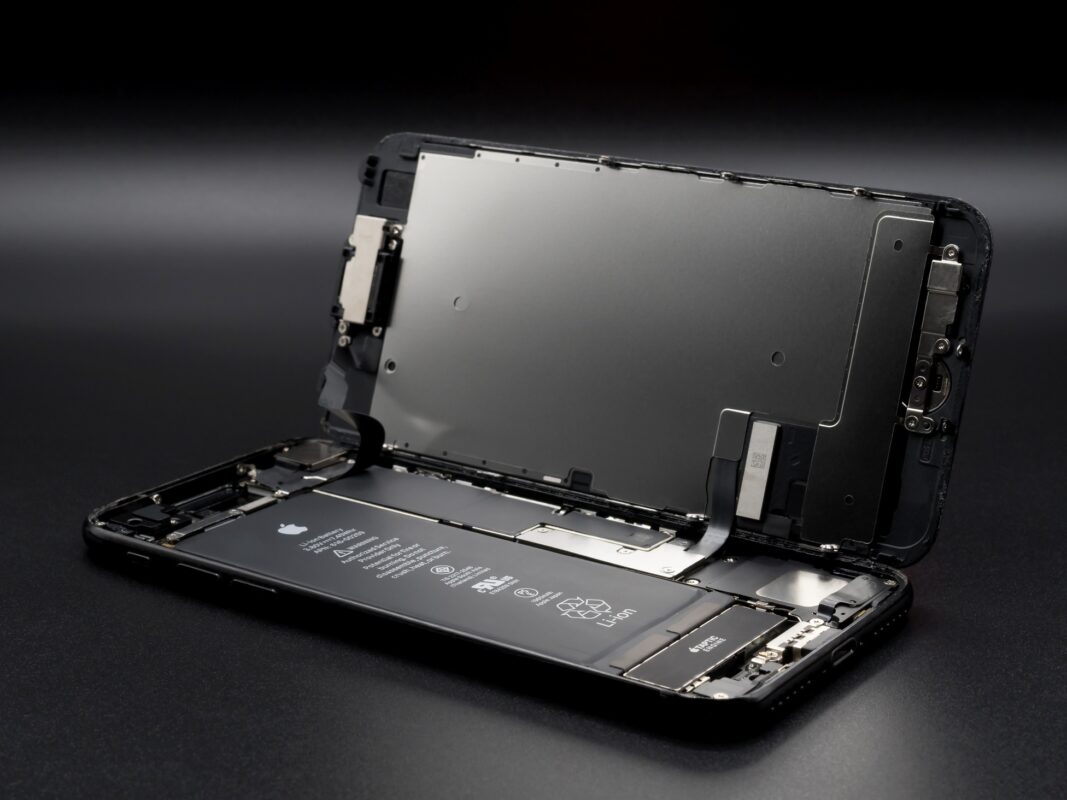 Como reparar danos no iPhone?