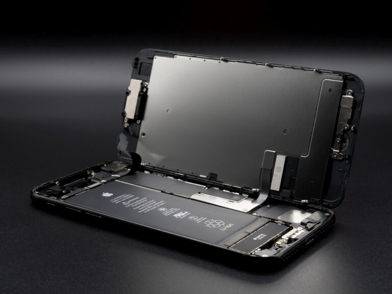 Como reparar danos no iPhone?