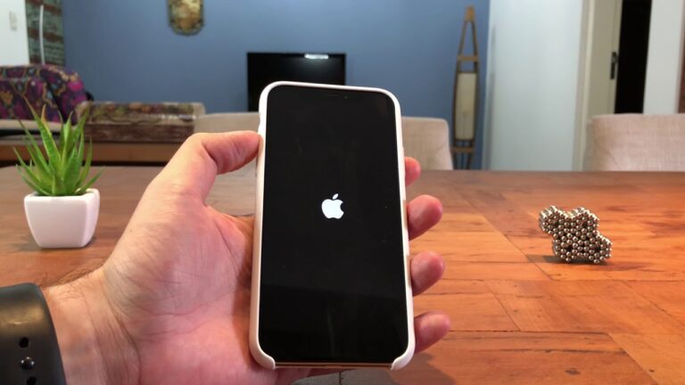 O que fazer quando iPhone Xs não sai da tela da maçã?