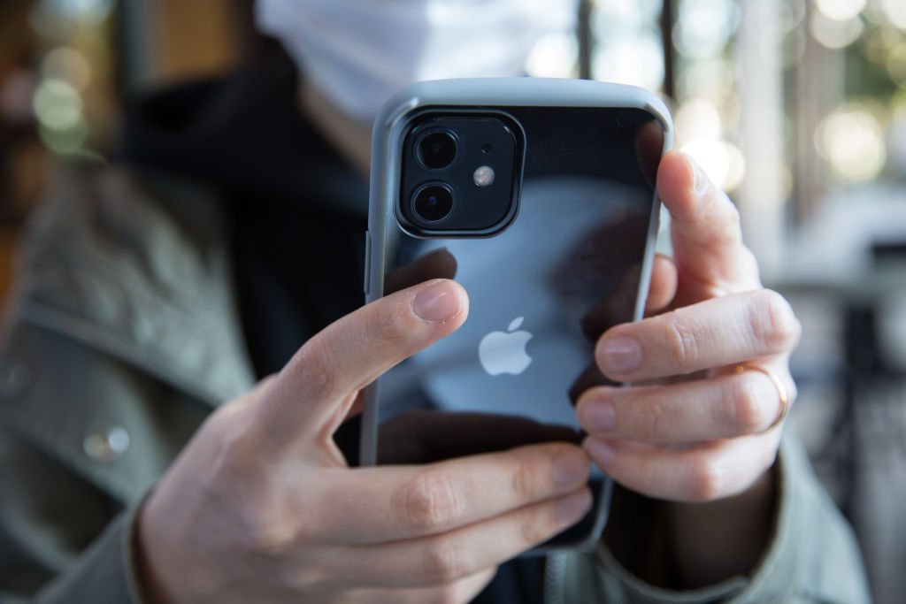 Qual o tempo de vida útil de um iPhone?