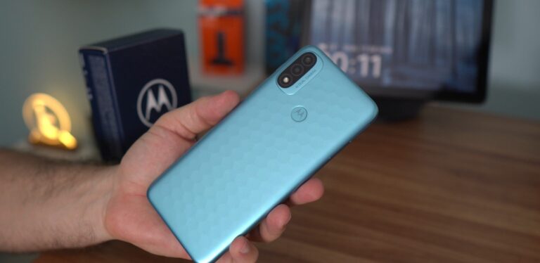 Quanto custa para trocar a tela do celular Moto E20?