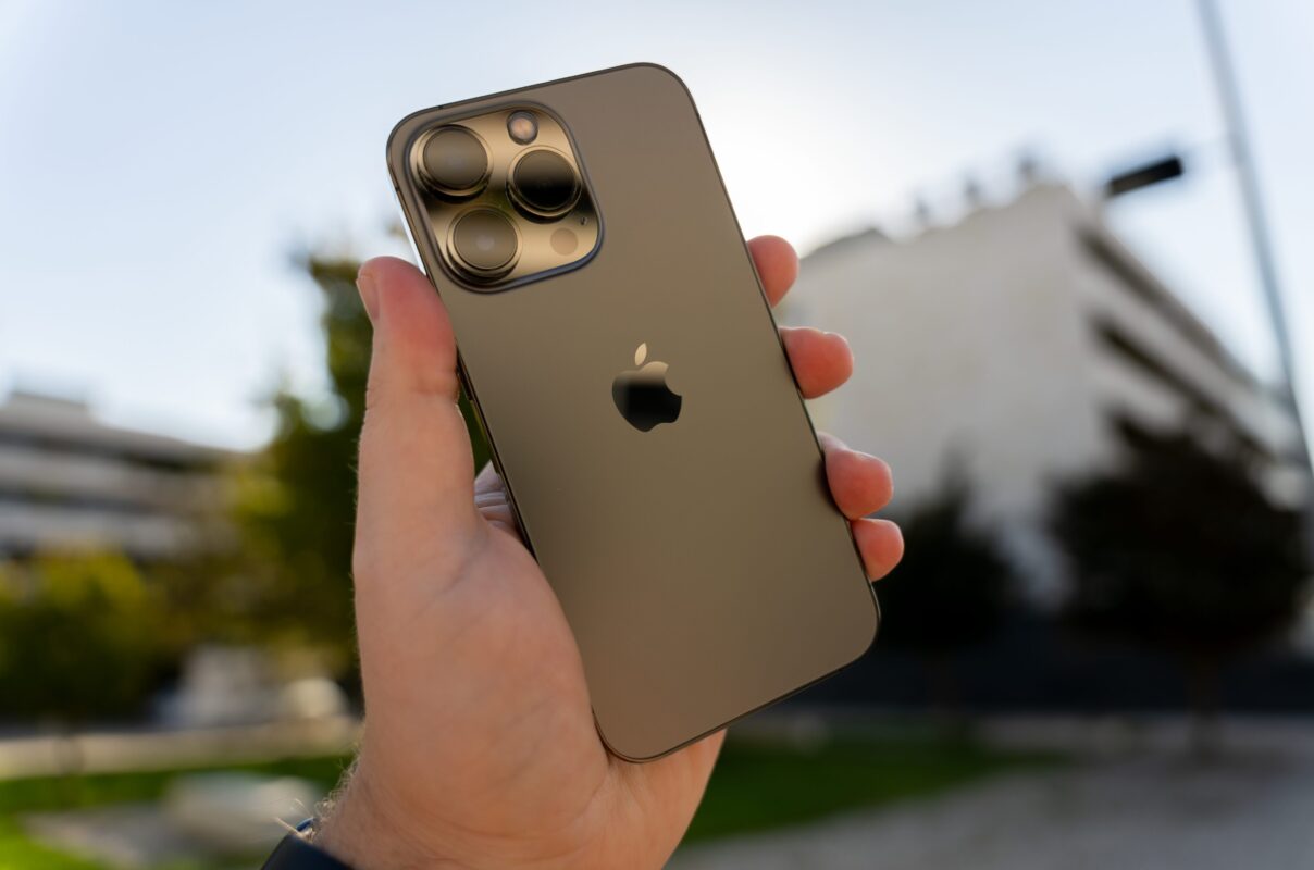 O que fazer quando iPhone 13 não sai da tela da maçã?