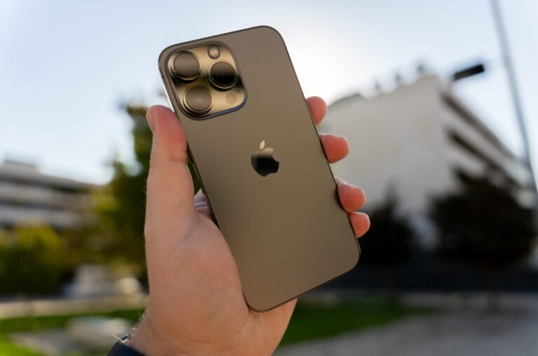 O que fazer quando iPhone 13 não sai da tela da maçã?