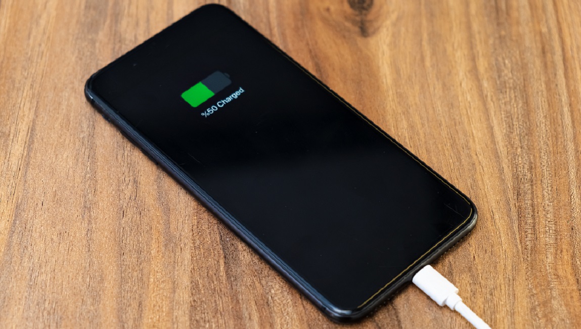 Pode deixar o iPhone carregar até 100%?