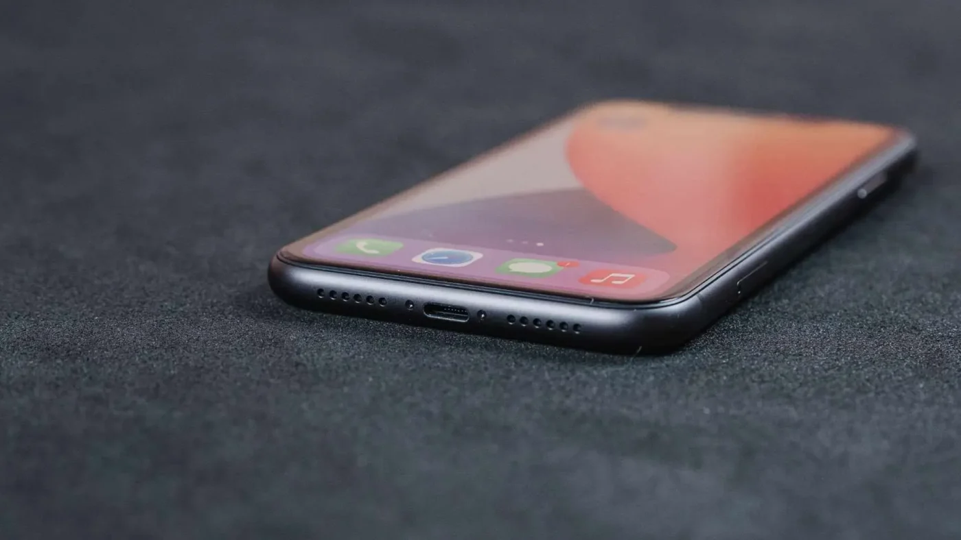 Custa para troca entrada do carregador do iPhone 11 Pro Max?
