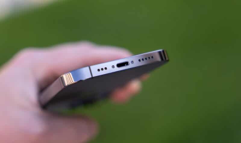 Quanto custa para troca entrada do carregador do iPhone 13 Mini?