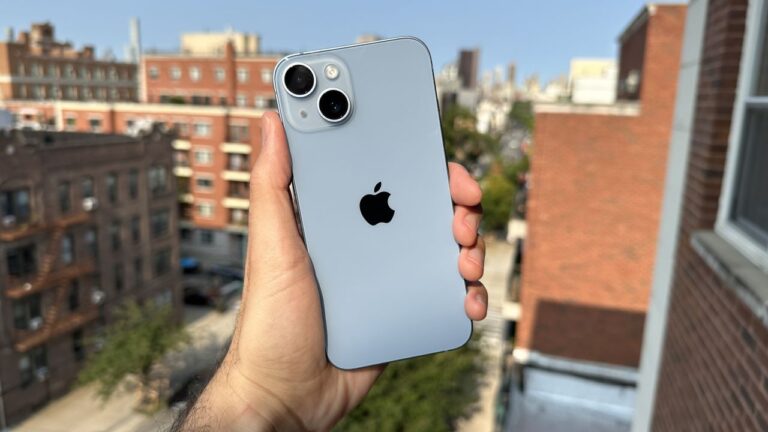 Quando quebra a tela do iPhone 14 tem conserto?