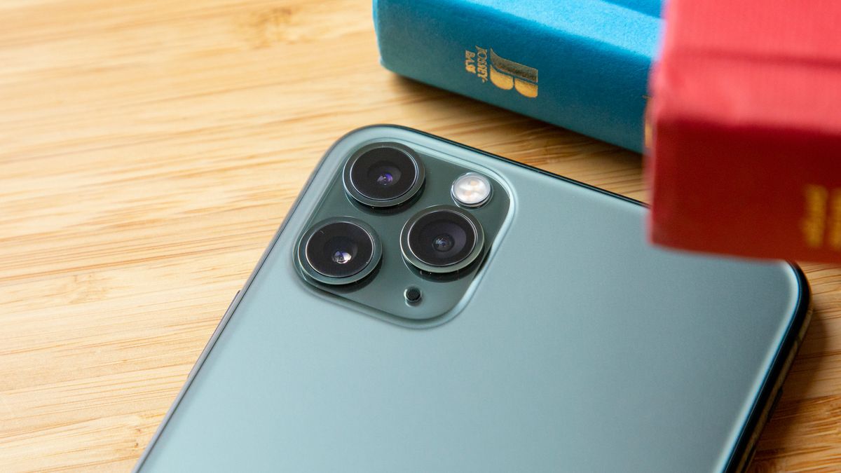 Quanto custa trocar a lente de vidro da câmera iPhone 11 Pro Max
