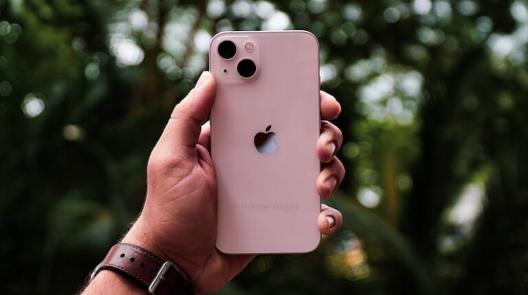 Quanto custa para trocar a bateria do iPhone 13?
