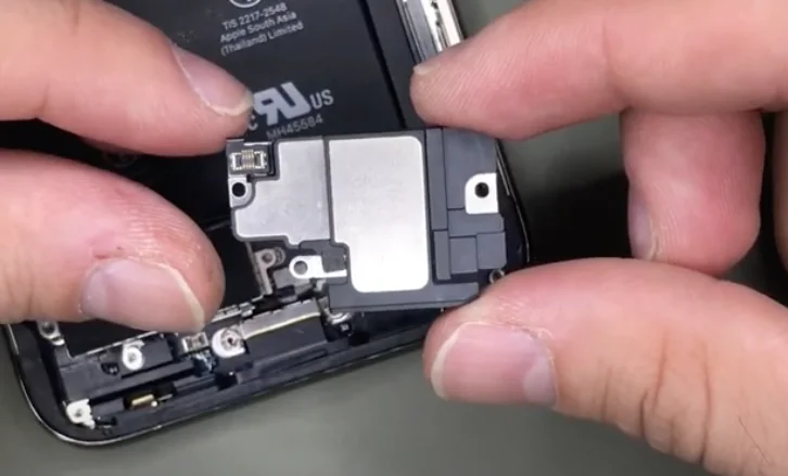 Porque meu alto-falante está chiando?