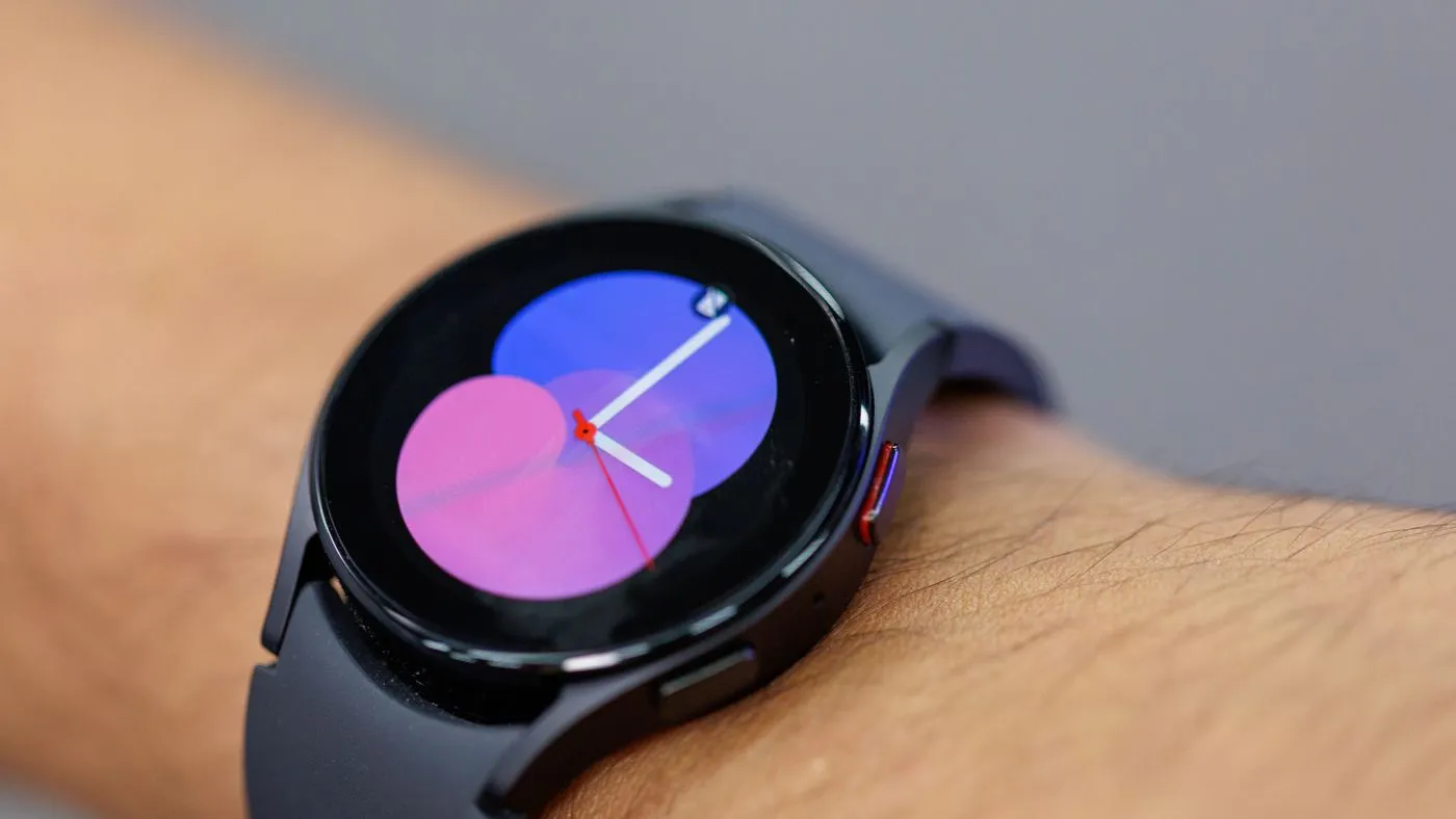 Quanto custa para trocar a tela do Galaxy Watch5?