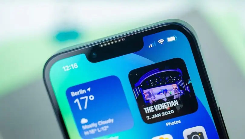 Quanto custa a tela de vidro do iPhone 13?