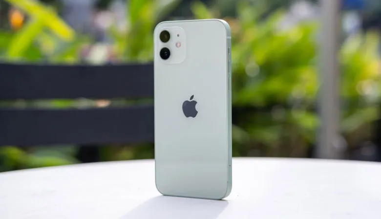 Quando quebra a tela do iPhone 12 tem conserto?