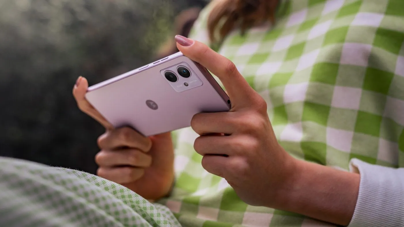 Quanto custa para arrumar a tela do celular Moto G14?